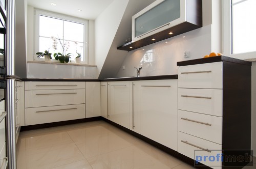 Kuchnie nowoczesne - Tsuga